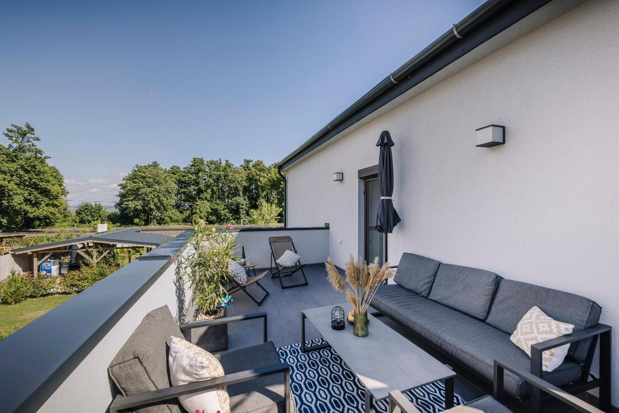 Nadas Center Home Badacsony Бадачонтомай Екстериор снимка